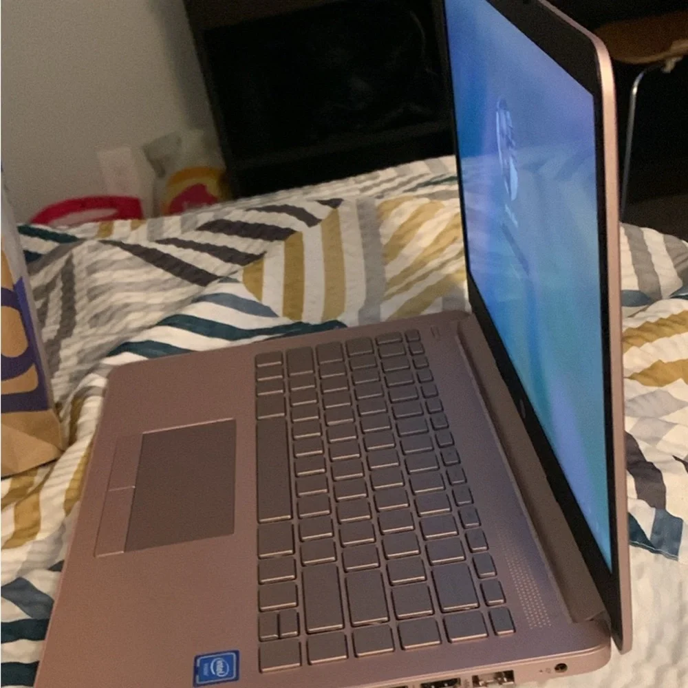 Hp laptop pink